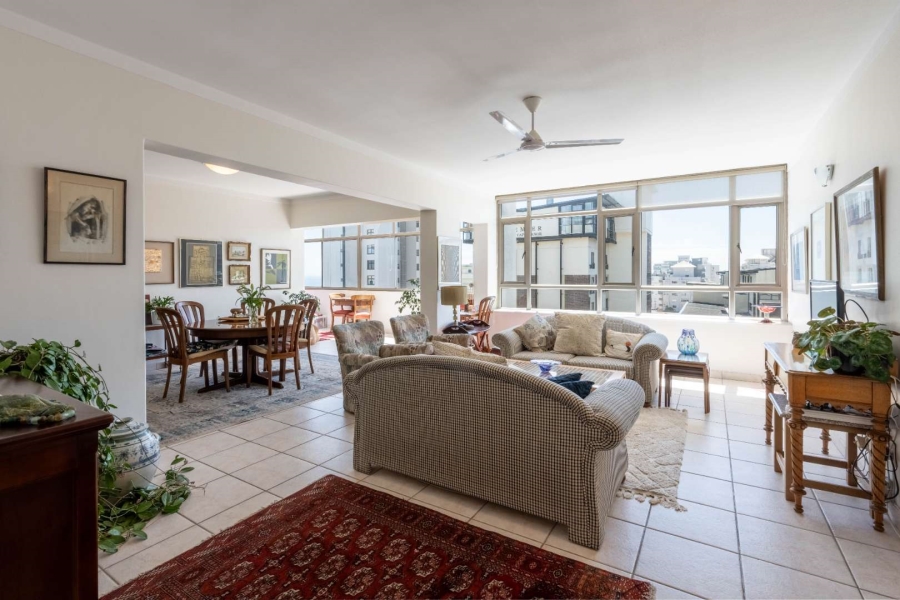 2 Bedroom Property for Sale in Sea Point Western Cape